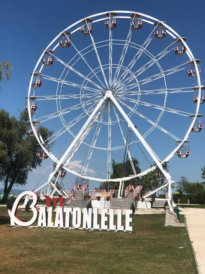 Francoise Szallo Balatonlelle Ngoại thất bức ảnh