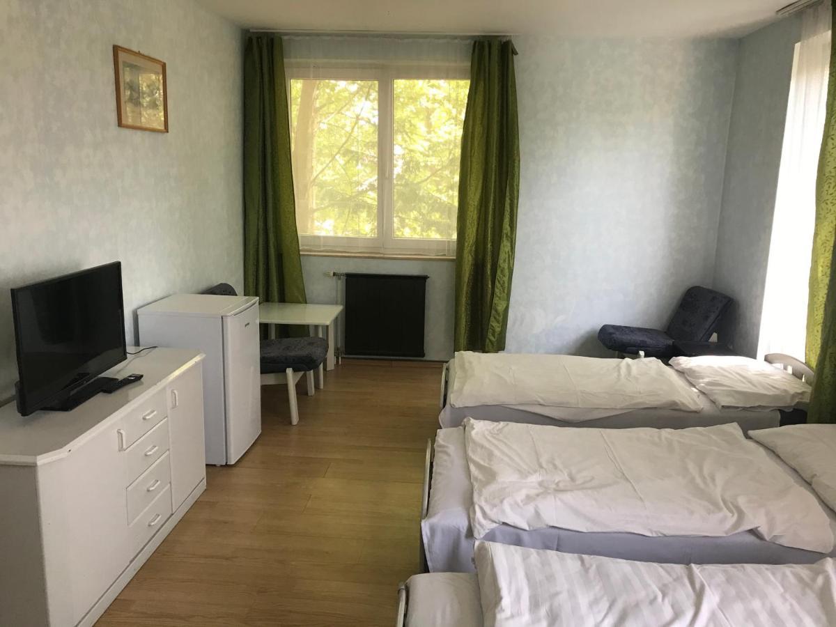 Francoise Szallo Balatonlelle Ngoại thất bức ảnh