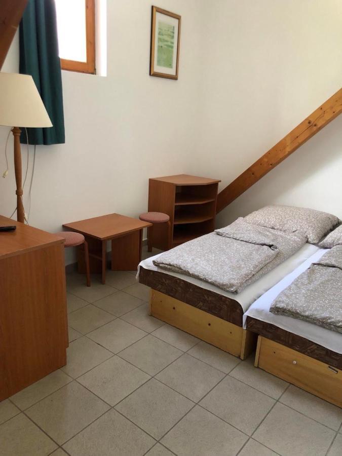 Francoise Szallo Balatonlelle Ngoại thất bức ảnh